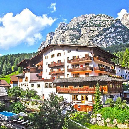 Hotel Dolomiti La Villa  Esterno foto