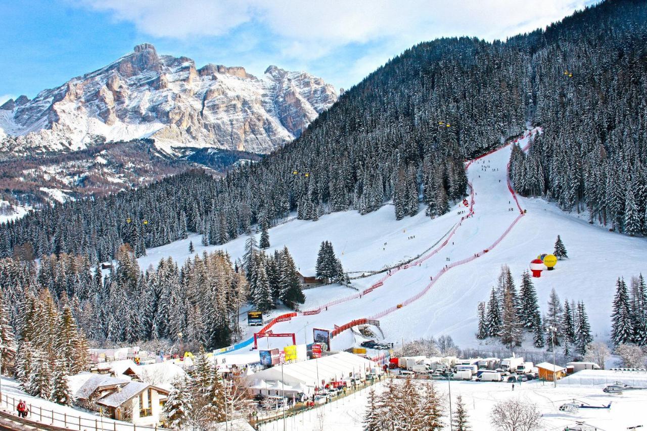 Hotel Dolomiti La Villa  Esterno foto