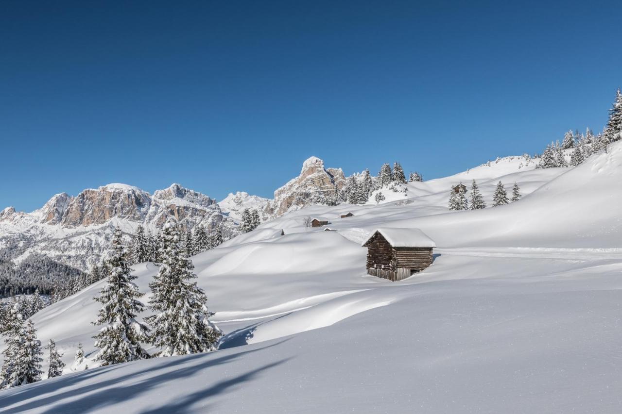 Hotel Dolomiti La Villa  Esterno foto