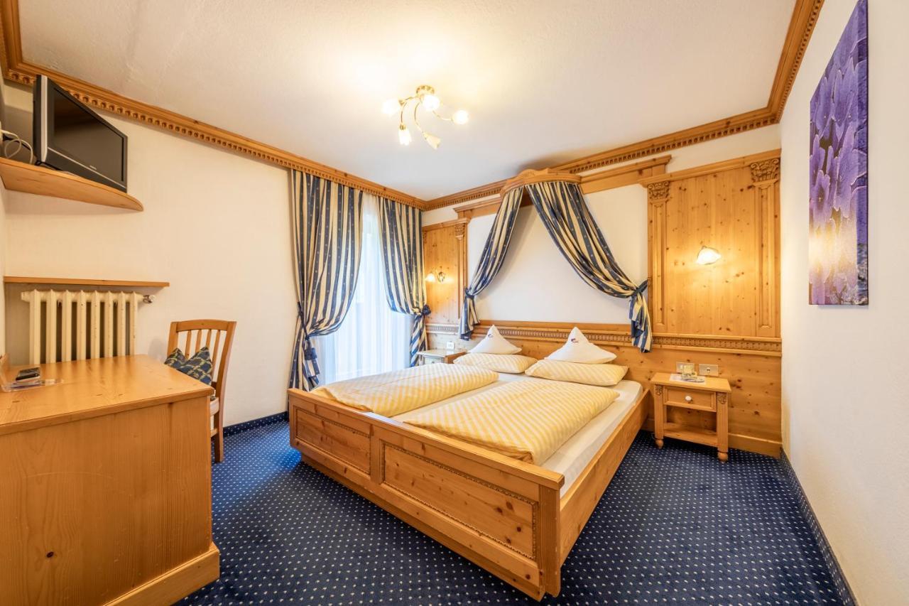 Hotel Dolomiti La Villa  Esterno foto