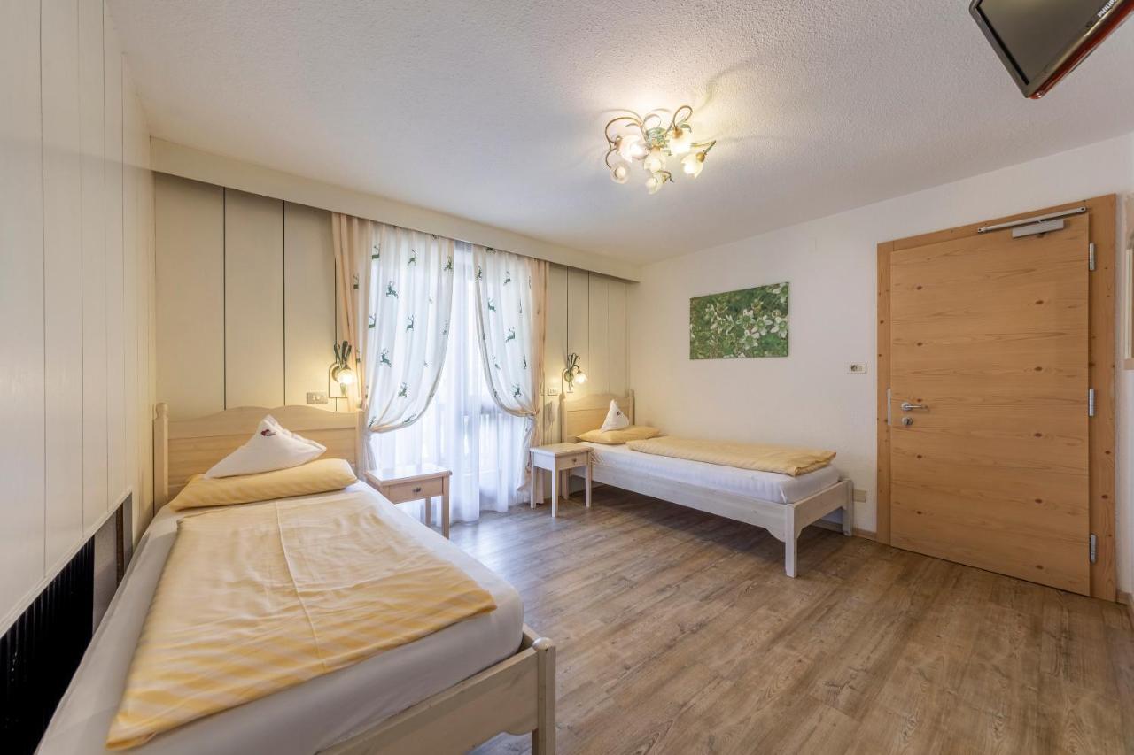 Hotel Dolomiti La Villa  Esterno foto